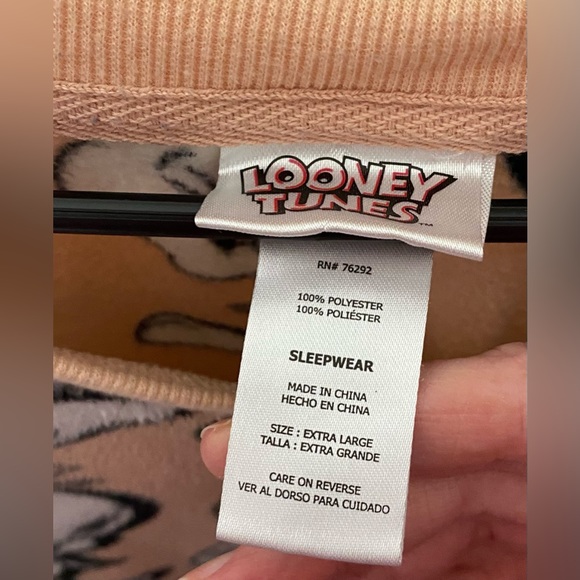 Looney Tunes/ Tweety Bird Lounge Set - Picture 4 of 8